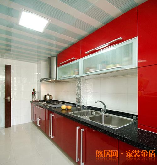 厨房吊顶去油污小技能