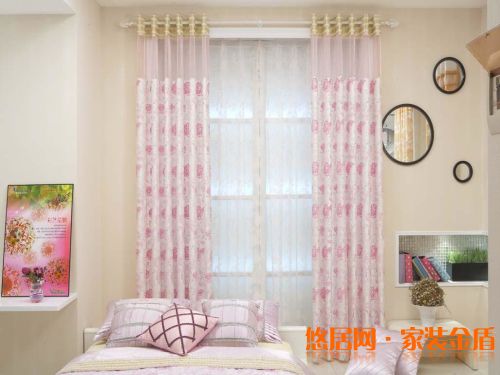 卧室的窗帘