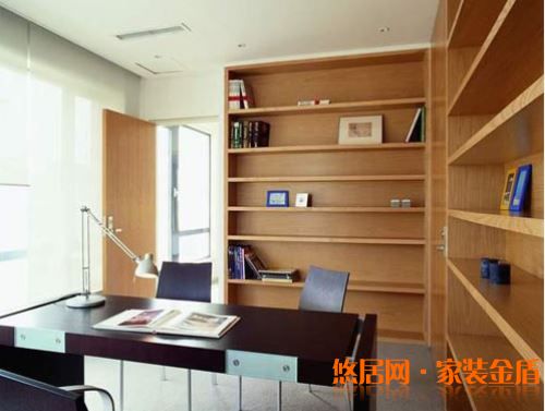 电脑房布局需要注意哪些