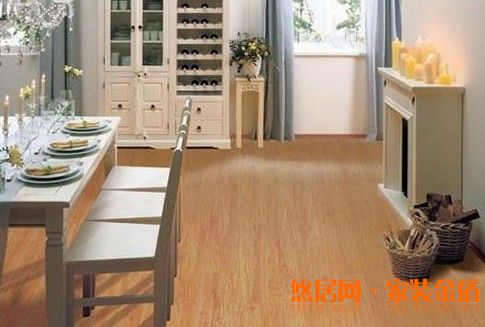 夏季复合地板保养方法