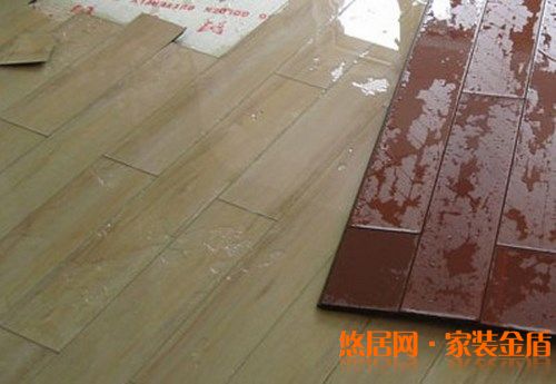 地板泡水了有什么急救方法?