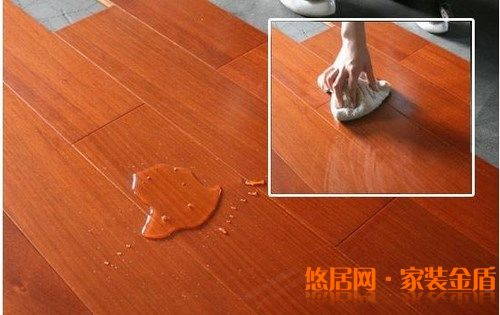 地板泡水了有什么急救方法?