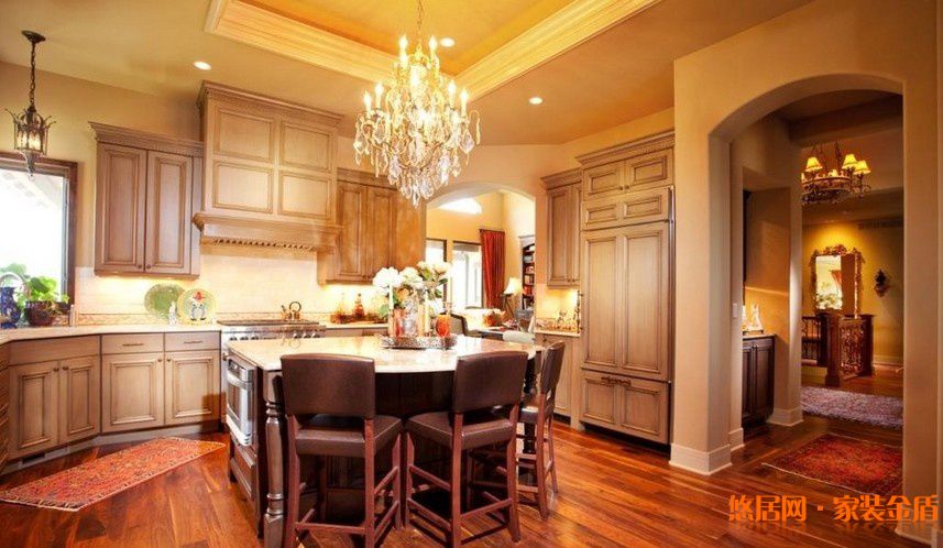 现代餐厅吊顶效果图